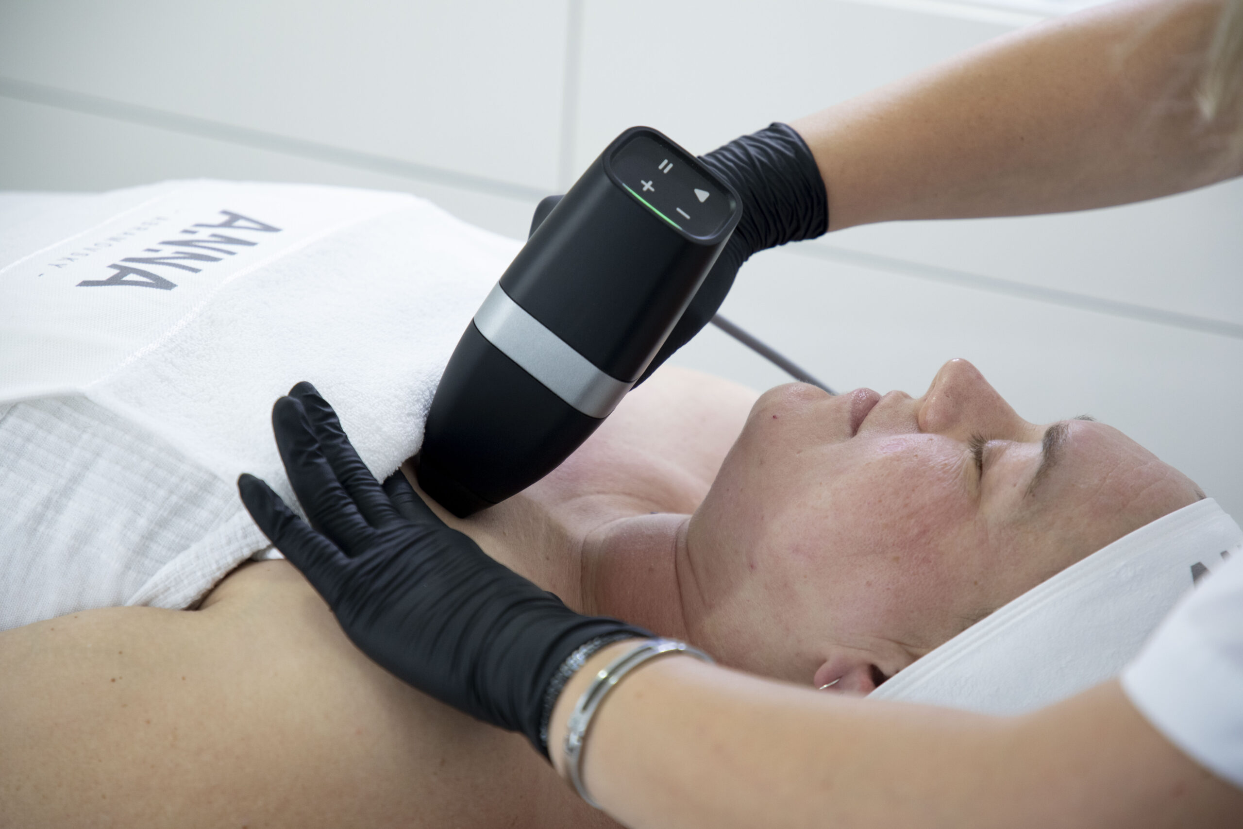 Reverso Application Images 371A6059 1 scaled elektrostimulator