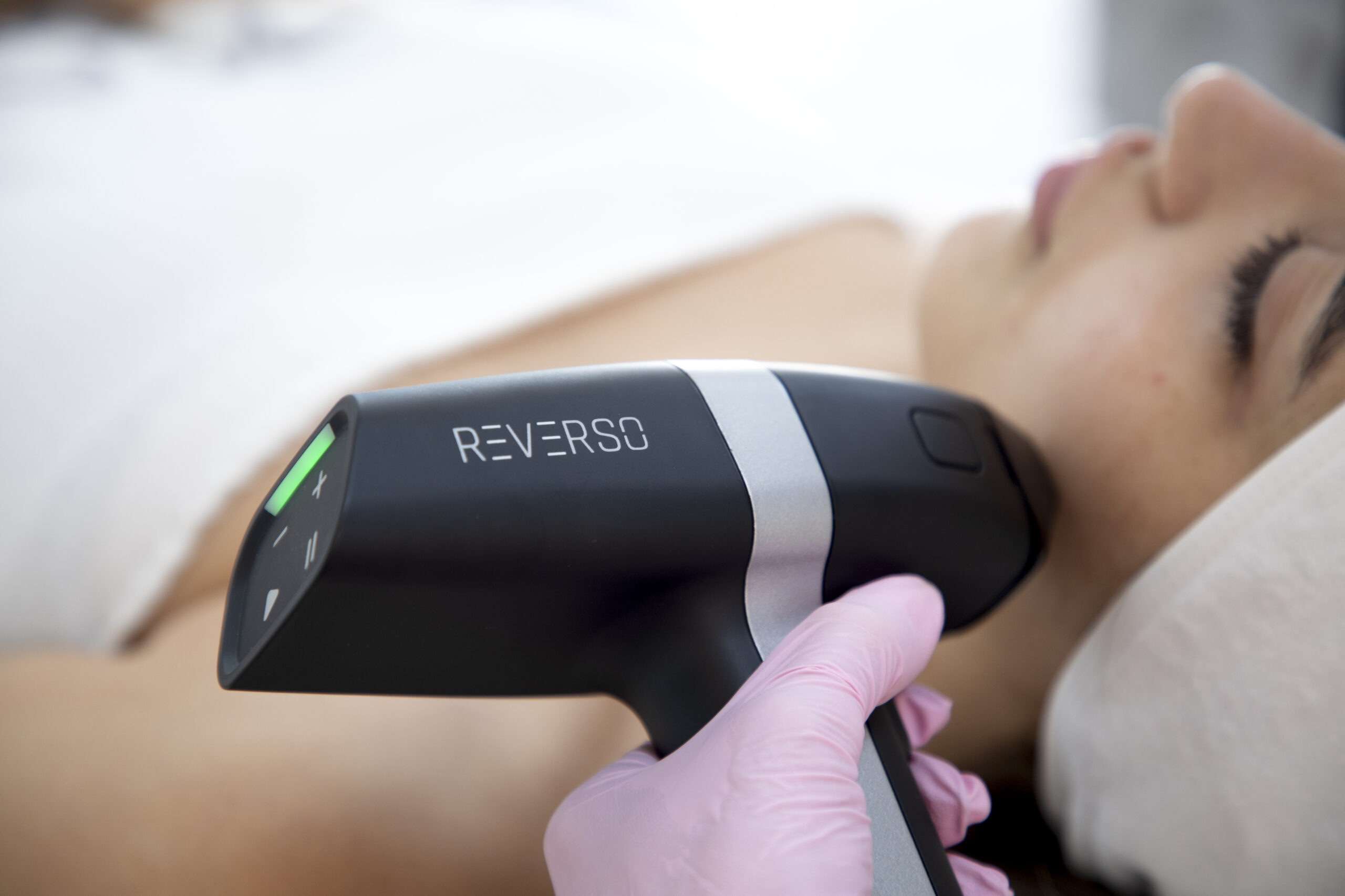 Reverso Application Images 371A6246 1 scaled elektrostimulator